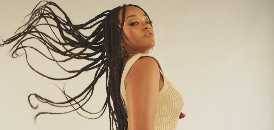Shay Lia - Love Me Love Me Not