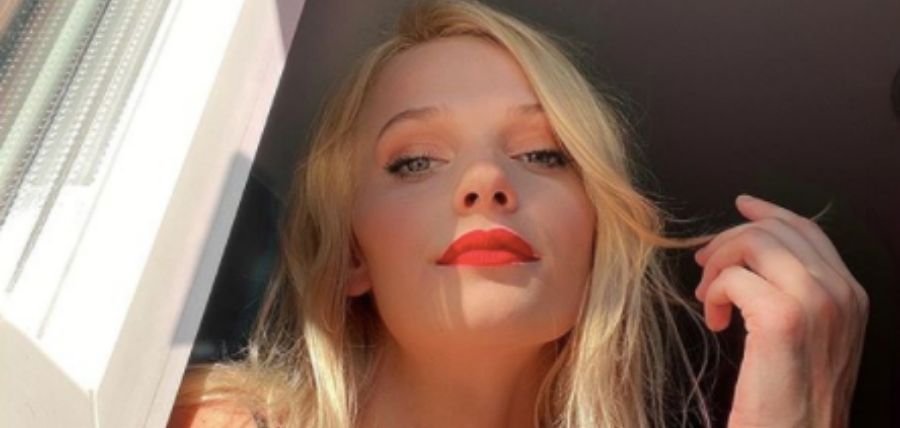 Aprilann - Bad Friends