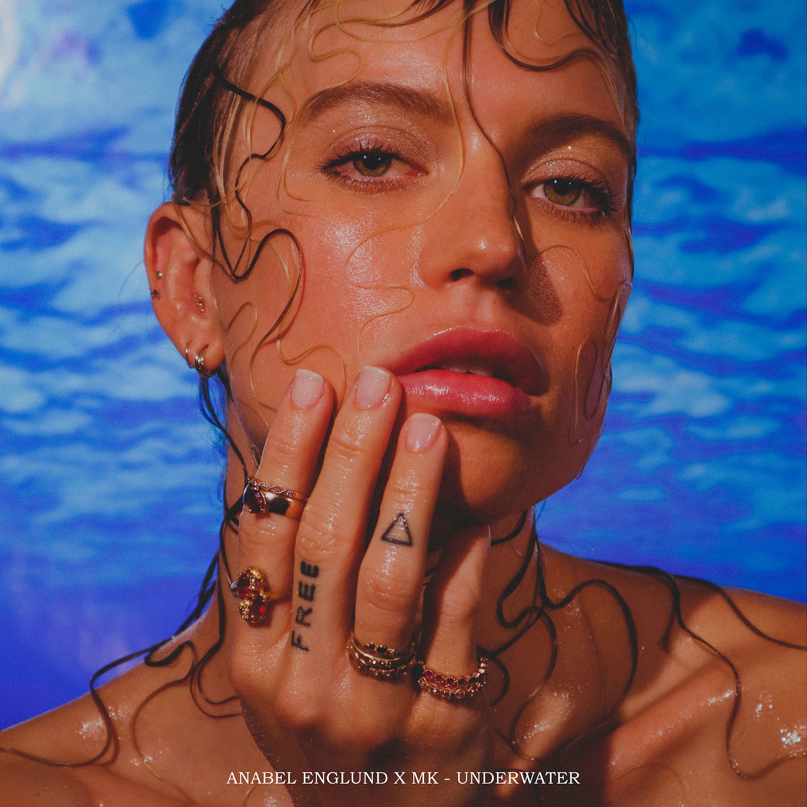 Anabel Englund & MK  - Underwater