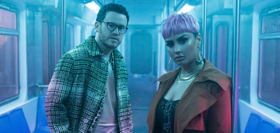 Sam Fischer, Demi Lovato