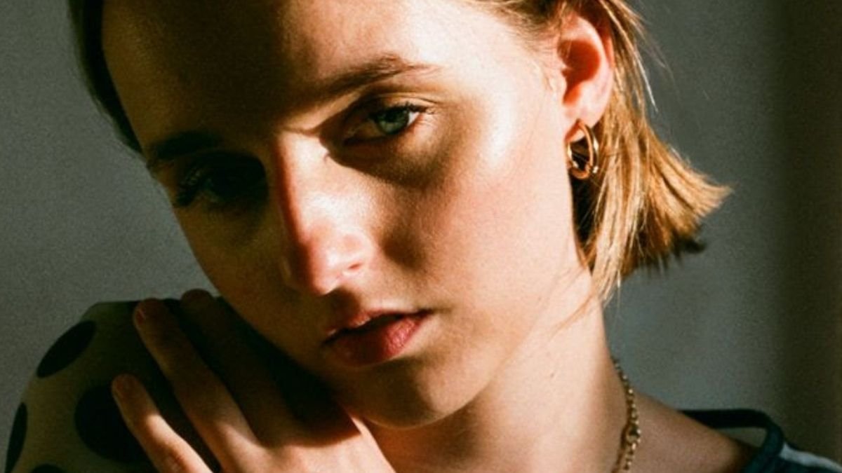 greta isaac