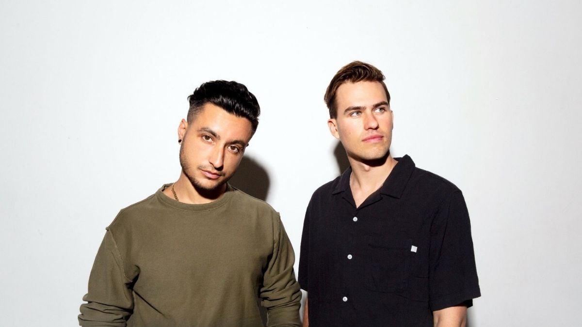 Loud Luxury feat WAV3POP