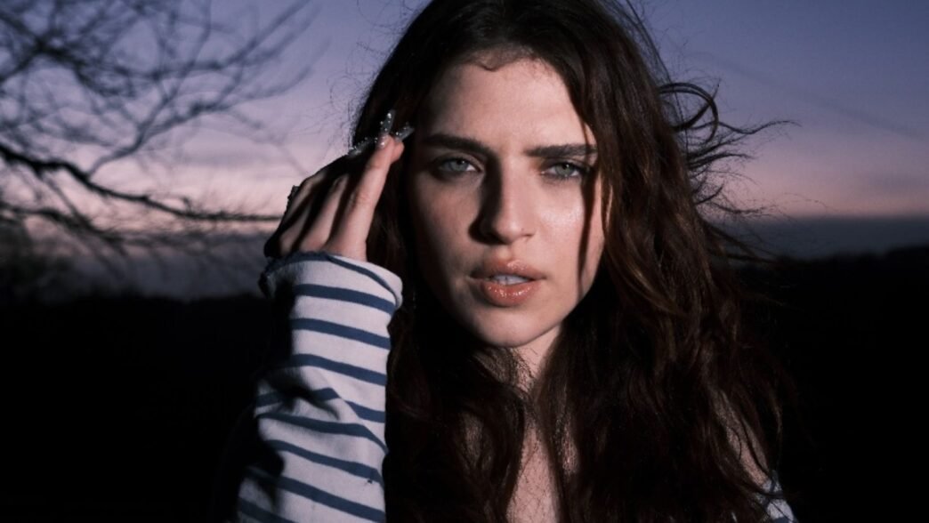 Mae Muller