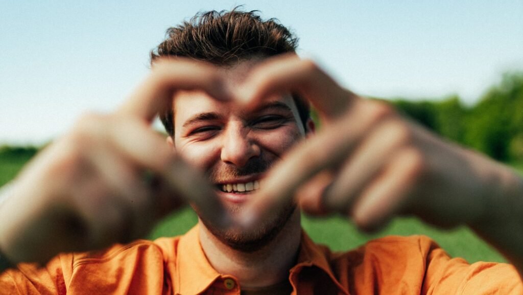 Berre Releases Uplifting Yet Emotional New Single “Running” – Out Now